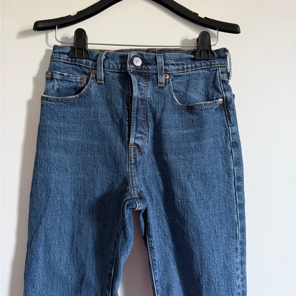 Levi’s Classic Blue 501 Straight Leg Button Fly Jeans size 27 EUC - Picture 3 of 8